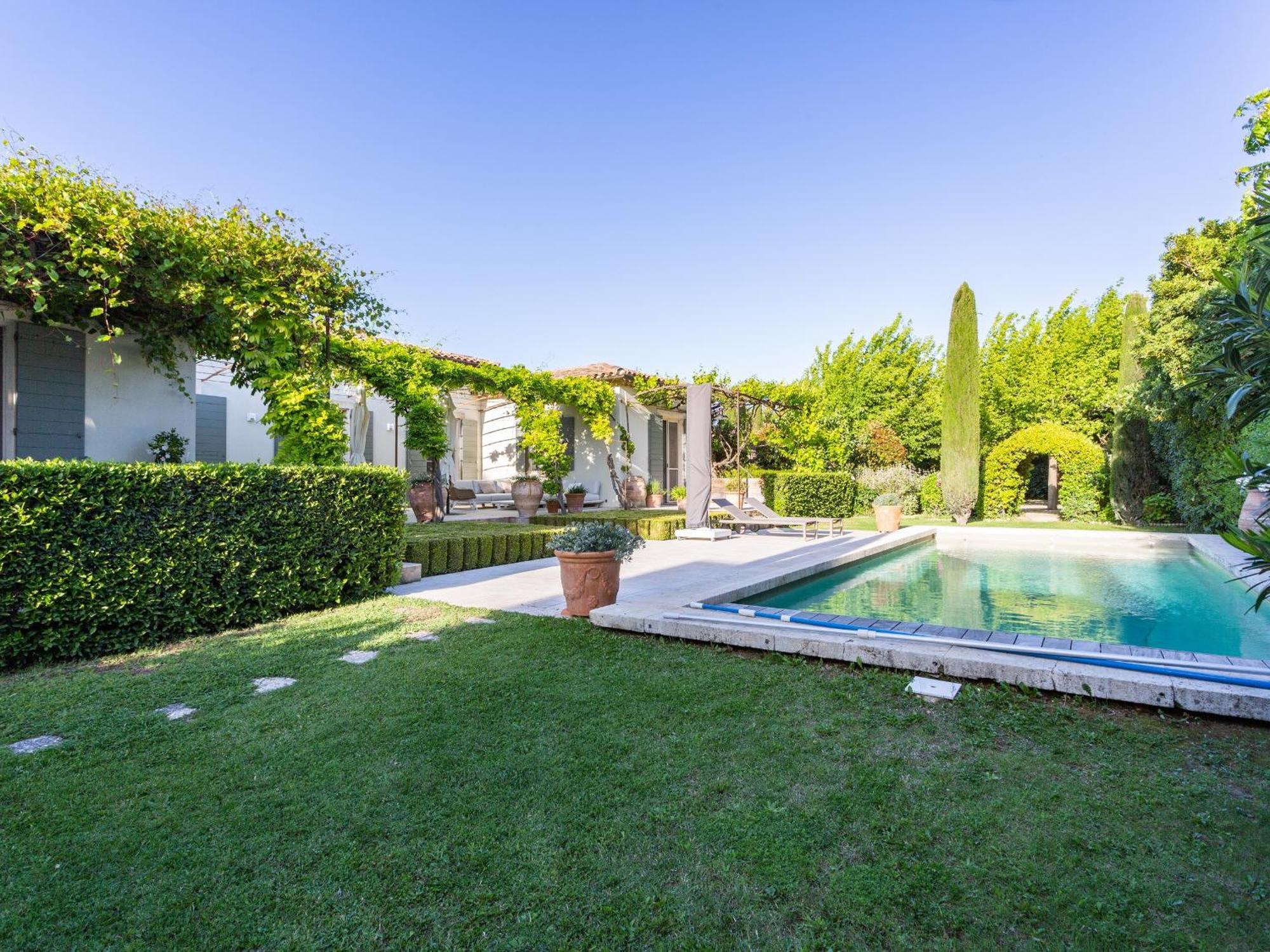 Superbe Maison Climatisee Avec Piscine Au Coeur De Maussane - Proche Commerces Et Activites! - Fr-1-599-83 Dış mekan fotoğraf